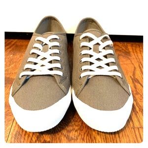 NWOT SeaVees Monterey Sneaker Standard